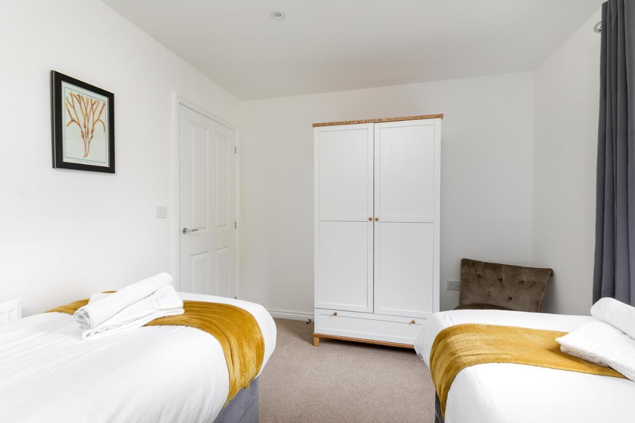 Hertford Serviced Apartments Уеър Екстериор снимка