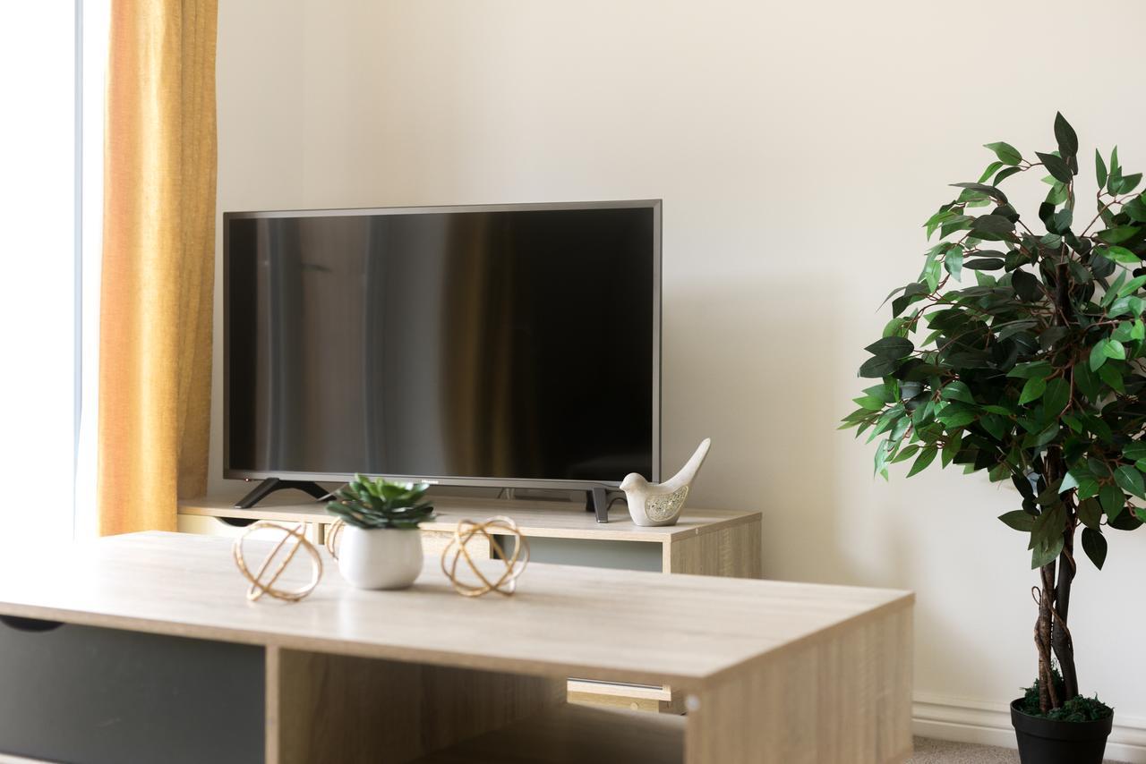 Hertford Serviced Apartments Уеър Екстериор снимка