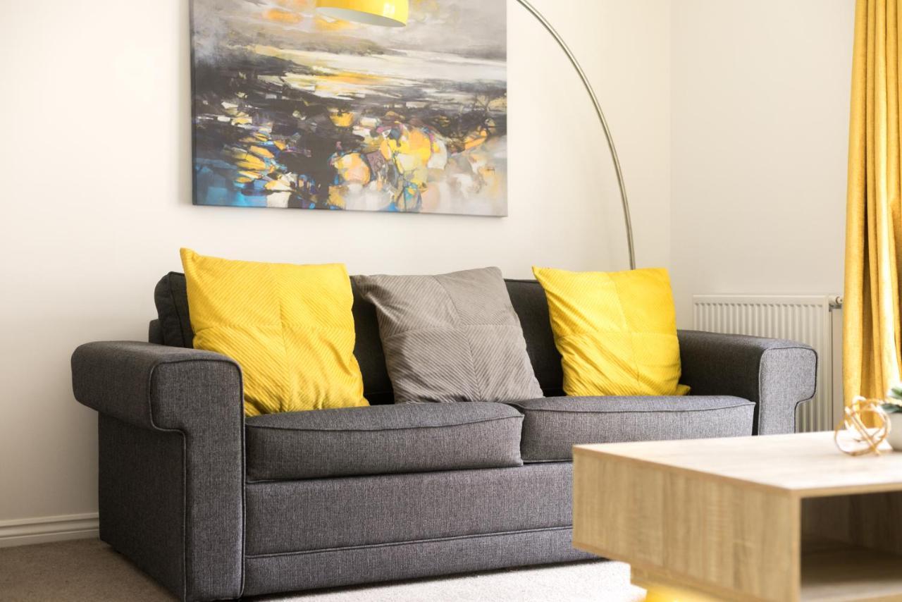 Hertford Serviced Apartments Уеър Екстериор снимка