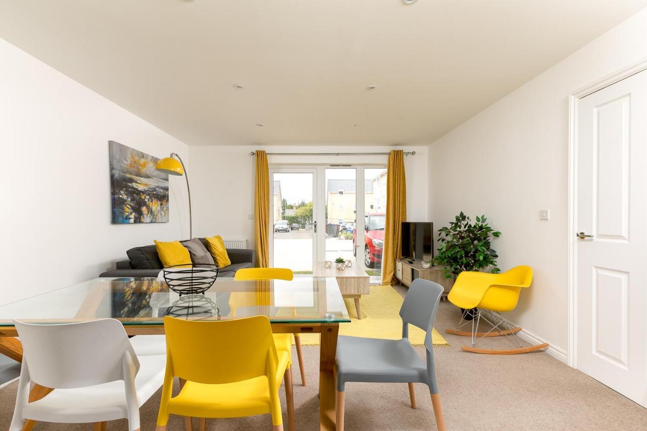 Hertford Serviced Apartments Уеър Екстериор снимка